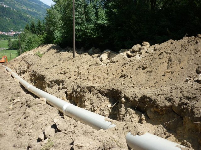 Committente: Comune di Ossana (TN) – Centrale Vapiana
Realizzazione di condotta forzata in acciaio Dn 700 lunghezza 630 ml, manufatto interrato di alloggiamento turbina e apparecchiature elettriche